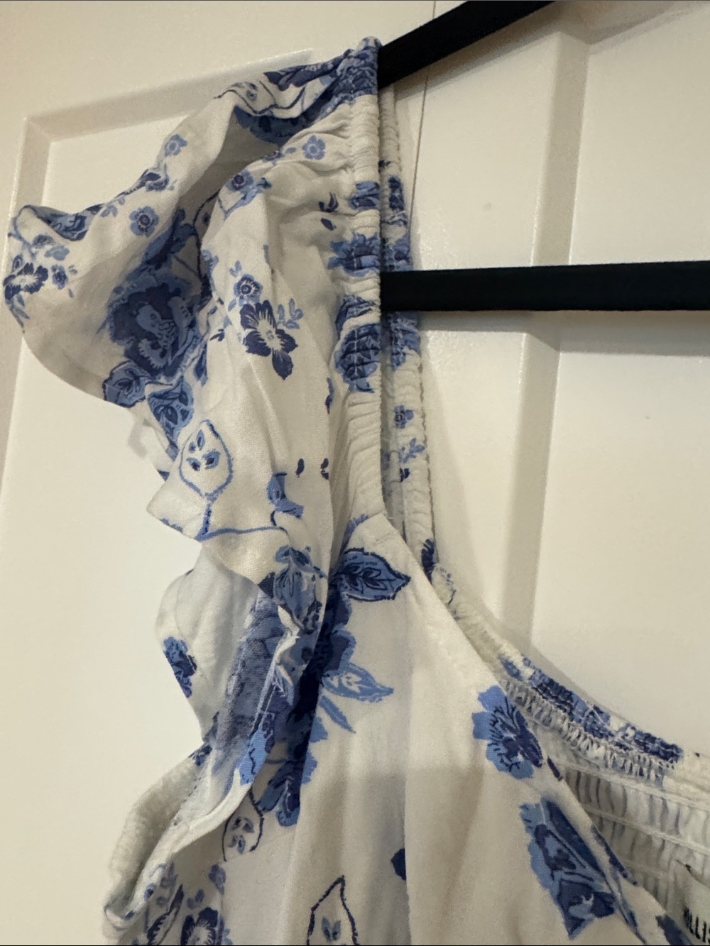 Hollister White Maxi Dress with Blue Floral Print - Picture 5 of 7
